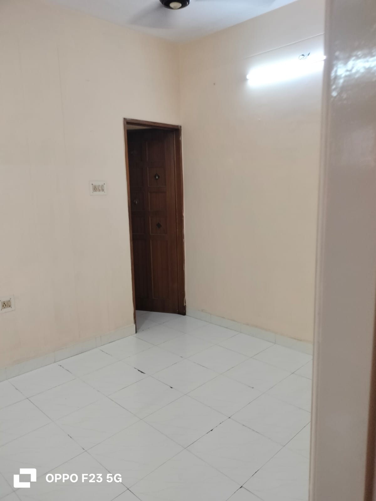 Interior - Image 10